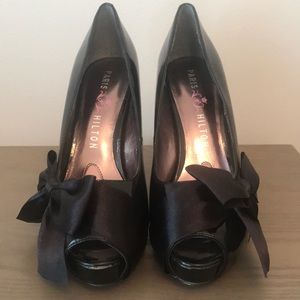 Glam patent leather 3in heel with satin bow detail